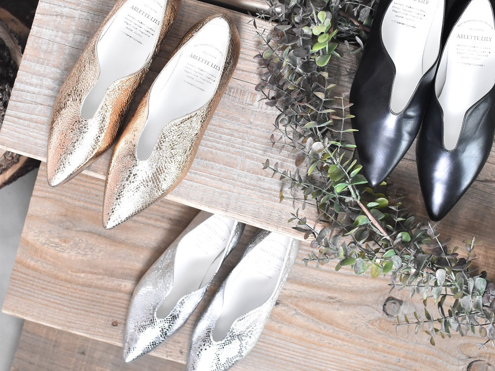 007 セミハートカッティングポインテッドフラットシューズ AL2301K Goldpaison 木型No.A296