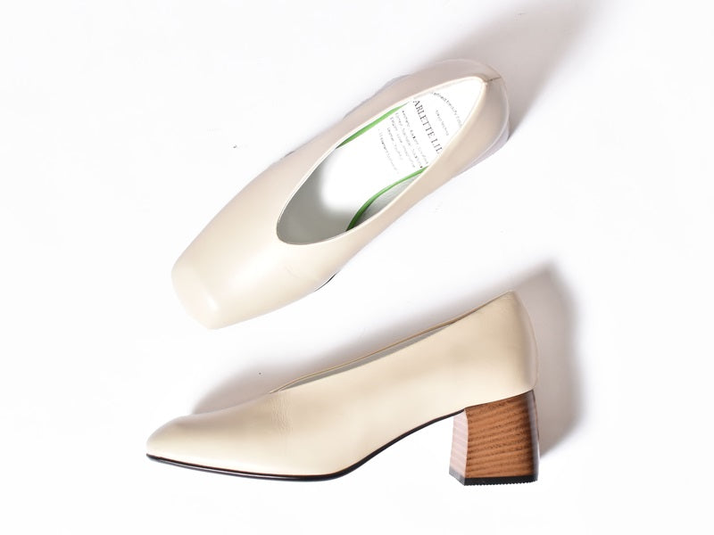 1004 スクエアトウプレーンパンプス AL2302P Ivory 木型No.V2216