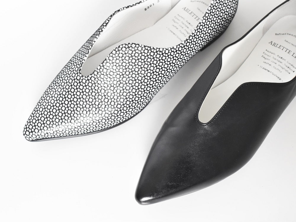 007 セミハートカッティングポインテッドフラットシューズ AL2301K Silverpaison 木型No.A296