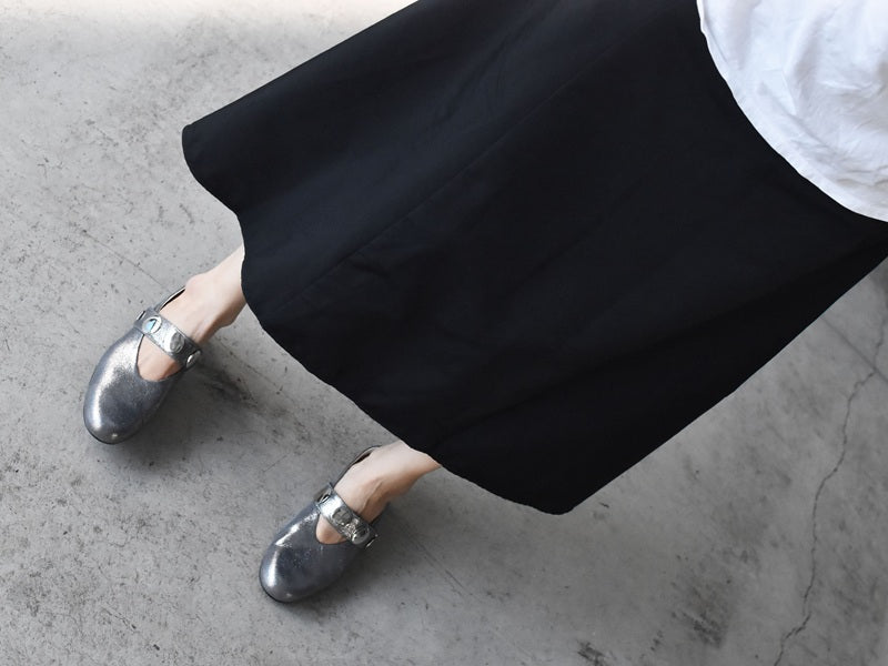 スタッズストラップフラットシューズ AL2508K Goldmetallic 木型No.C1813