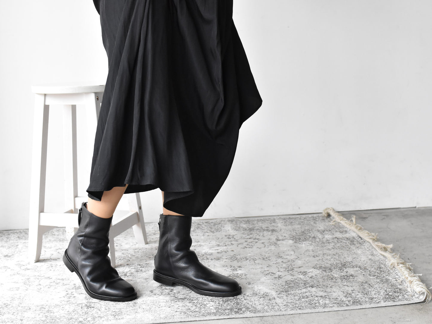 023ドレープフラットショートブーツ AL2227SB Black 木型No.C1813