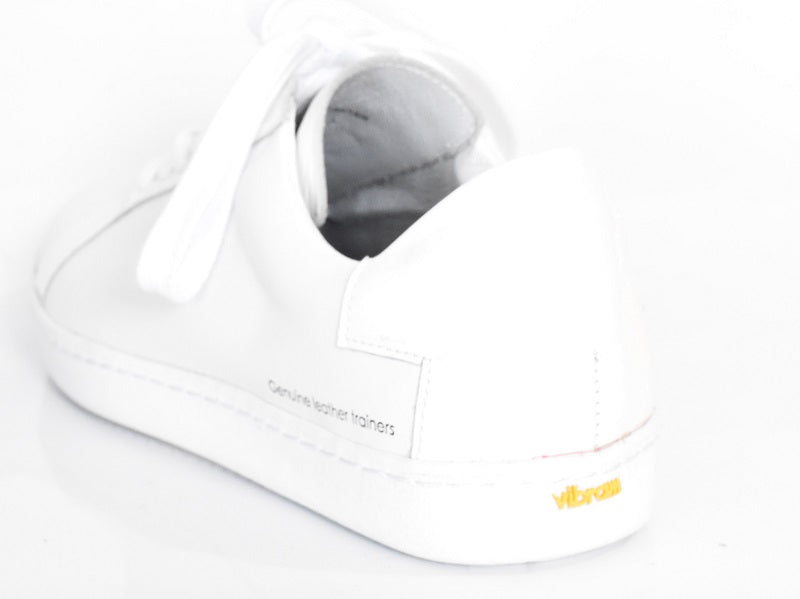 0001　ラウンドトウレースアップレザースニーカー　AL2025SN  White/White　木型 . B820