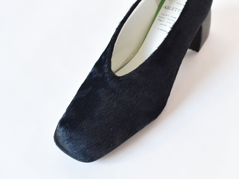 1004  スクエアトウプレーンパンプス　AL2302P  Blackhairleather　　木型No.V2216