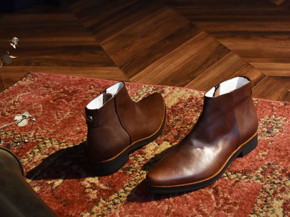 021  ポインテッドワンポイントスタッズショートブーツ　AL2477SB　Darkbrown　　木型No.G1729
