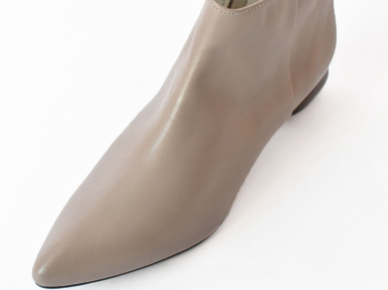 022  ポインテッドプレーンショートブーツ  AL2428B  Taupe　　木型No.HARVEST