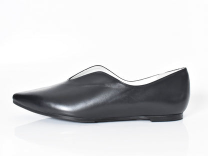 007  セミハートカッティングポインテッドフラットシューズ　AL2301K Black　　木型No.A296