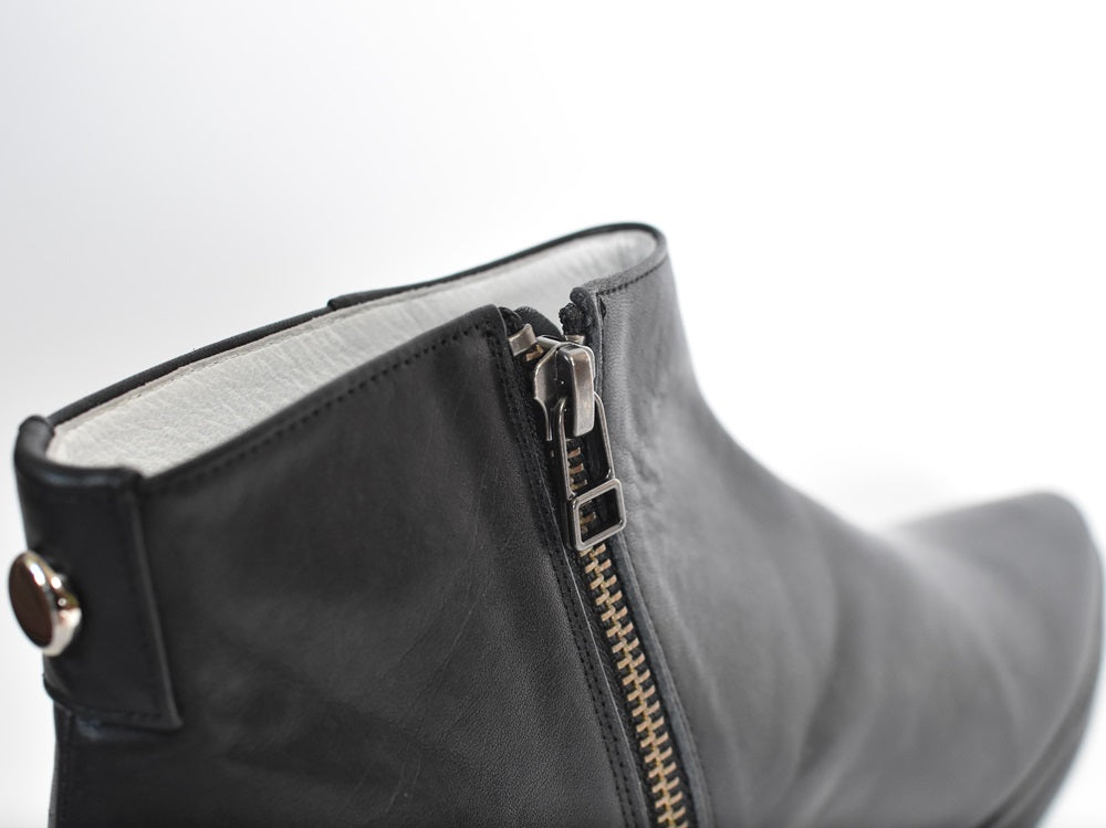 021  ポインテッドワンポイントスタッズショートブーツ　AL2477SB　Black　　木型No.G1729