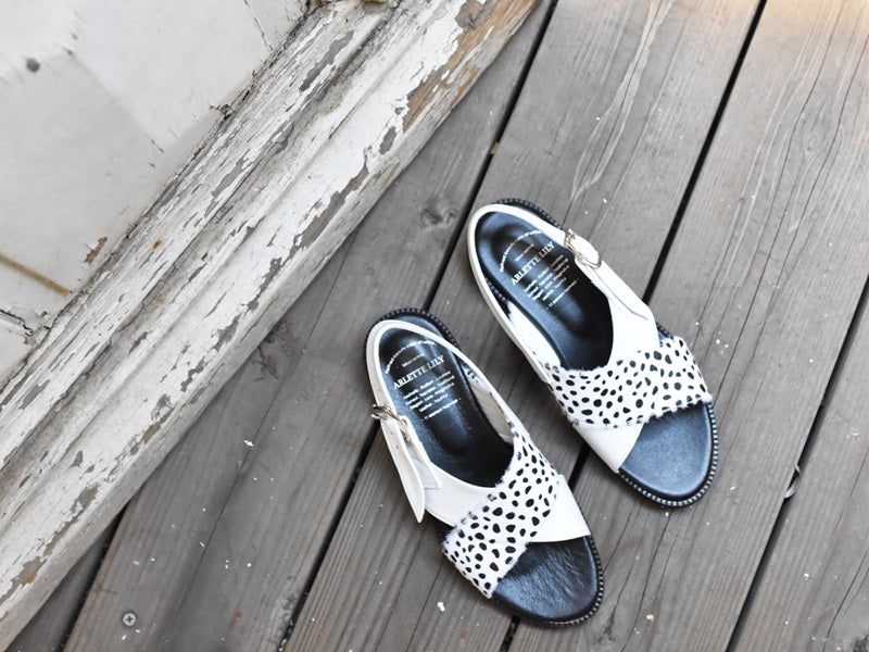 1023  クロスストラップサンダル　AL2408S　Whitecombi　　木型No.S1642H