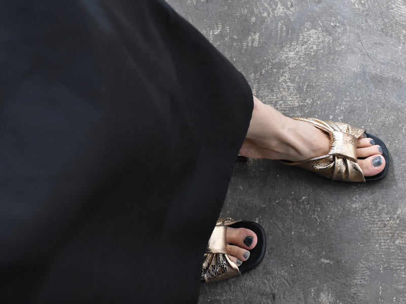 1025  ドレープクロストラップミュール　AL2409S　Goldpaison　　木型No.G1908H