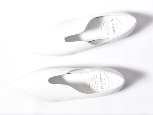 007  セミハートカッティングポインテッドフラットシューズ　AL2301K White　　木型No.A296