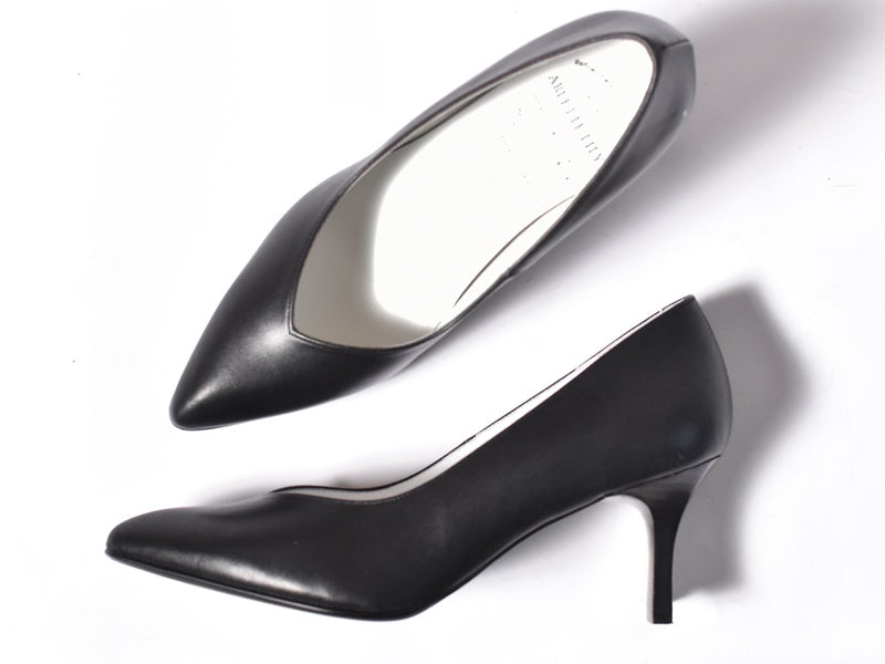 001 ポインテッドVカットプレーンパンプス　AL1801P Black　　木型No.X1395