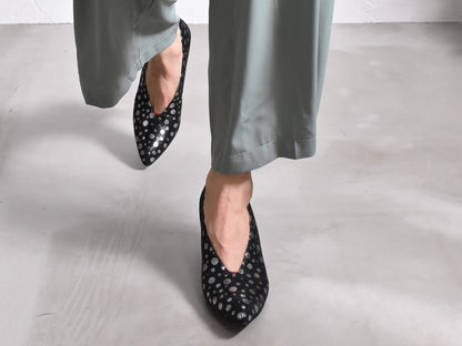 002 ポインテッドUカットパンプス　AL1910P Black　　木型No.X1395