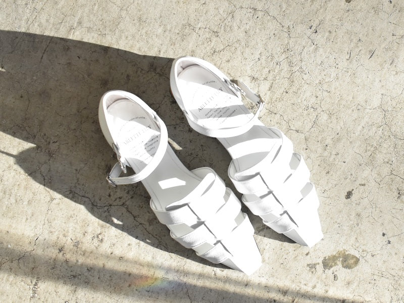 スクエアトウアンクルストラップグルカサンダル　AL2506S  White　木型 . B819