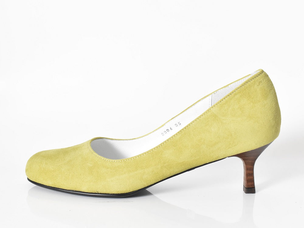 1017  ラウンドトウプレーンパンプス　AL2304P  Mellowyellowsuede　　木型No.H2546