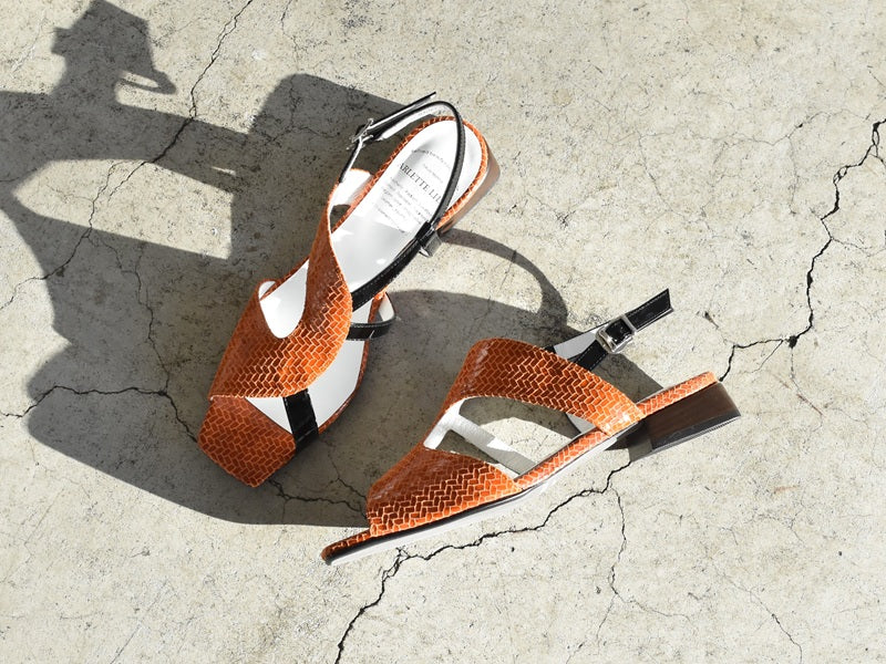 スクエアトウアシンメトリーストラップサンダル　AL2507S  Orangecombi  木型No.OGA