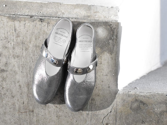 スタッズストラップフラットシューズ　AL2508K  Silvermetallic　　木型No.C1813