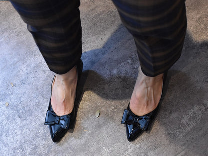 017  レザーリボンエナメルパンプス　AL2419P   Blackenamel　　木型No.HARVEST