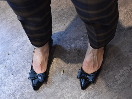 017  レザーリボンエナメルパンプス　AL2419P   Blackenamel　　木型No.HARVEST