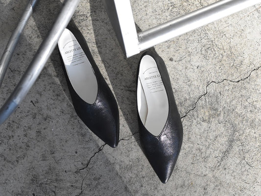 ポインテッドミッドカットフラットシューズ　AL2509K  Blackmetallic　　木型No.A296