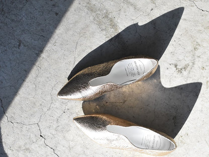 007  セミハートカッティングポインテッドフラットシューズ　AL2301K Goldpaison　　木型No.A296