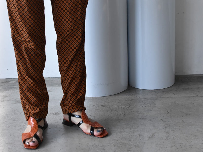 スクエアトウアシンメトリーストラップサンダル　AL2507S  Orangecombi  木型No.OGA
