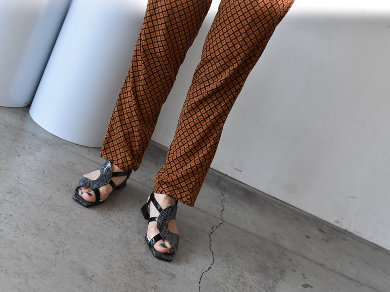 スクエアトウアシンメトリーストラップサンダル　AL2507S  Orangecombi  木型No.OGA