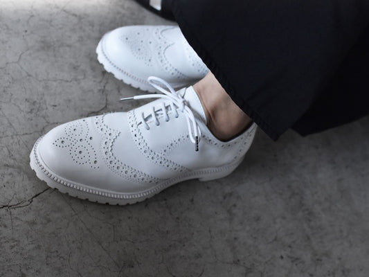 010  クラシックウイングチップバルモラルシューズ　AL2121K  White　　木型No.C1813