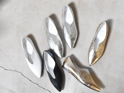 007  セミハートカッティングポインテッドフラットシューズ　AL2301K Black　　木型No.A296